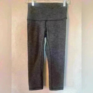 Lululemon High Rise Gray Pattern leggings size 4